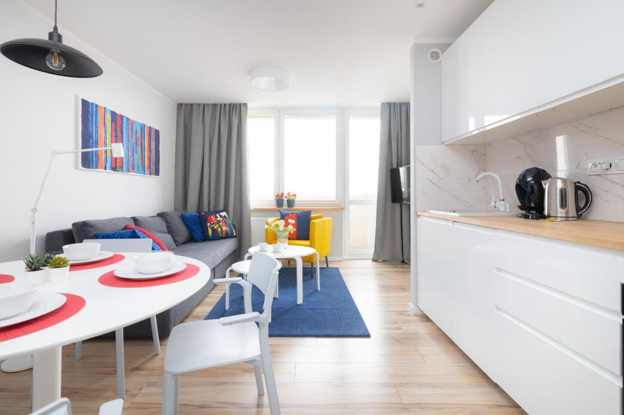 Beautiful 2 Rooms Flat With Balcony วอร์ซอ ภายนอก รูปภาพ